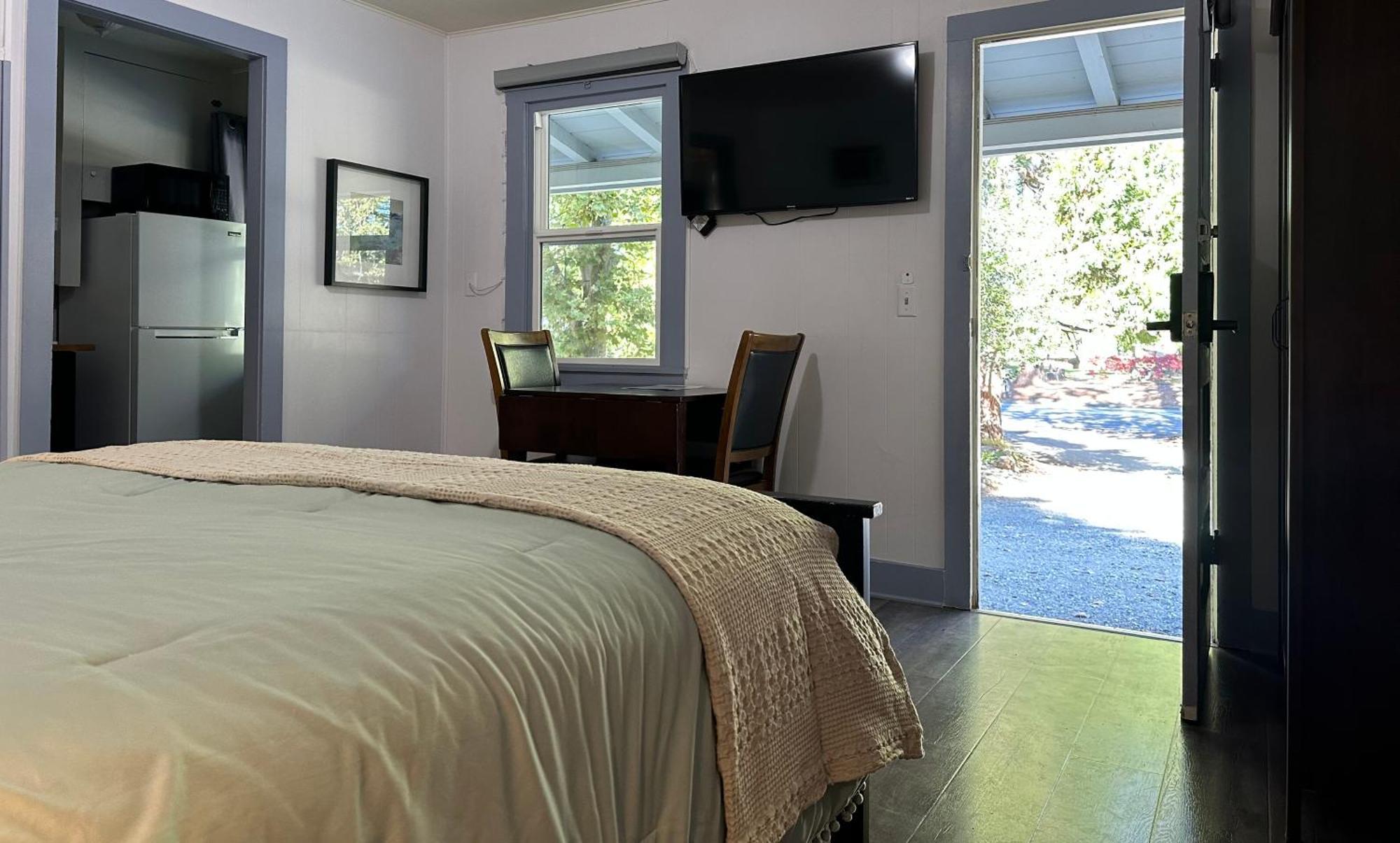 The Pines Inn And Cottages Grass Valley Buitenkant foto